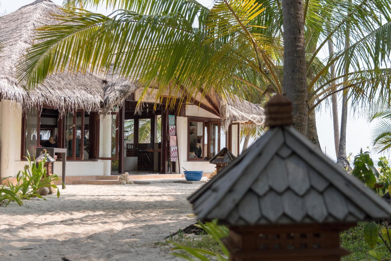 Palm Beach Island Resort & Spa Maldives Fushifaru Экстерьер фото