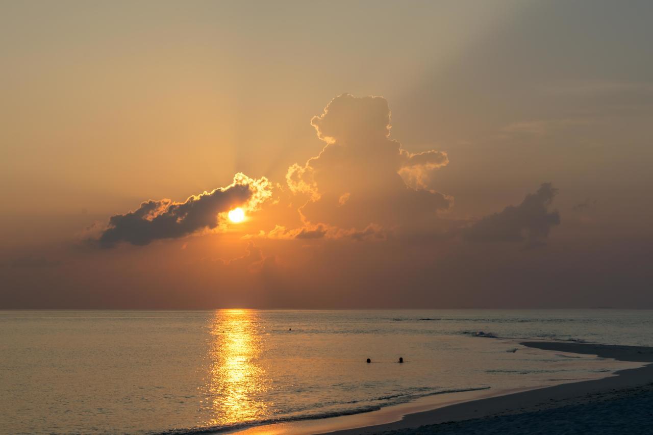 Palm Beach Island Resort & Spa Maldives Fushifaru Экстерьер фото